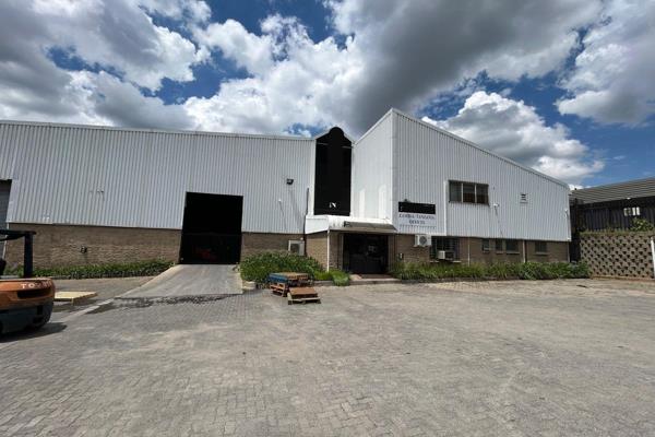 This neat warehouse, located in the sought-after Isando area, is available for sale at R15 million (excluding VAT). The property spans ...