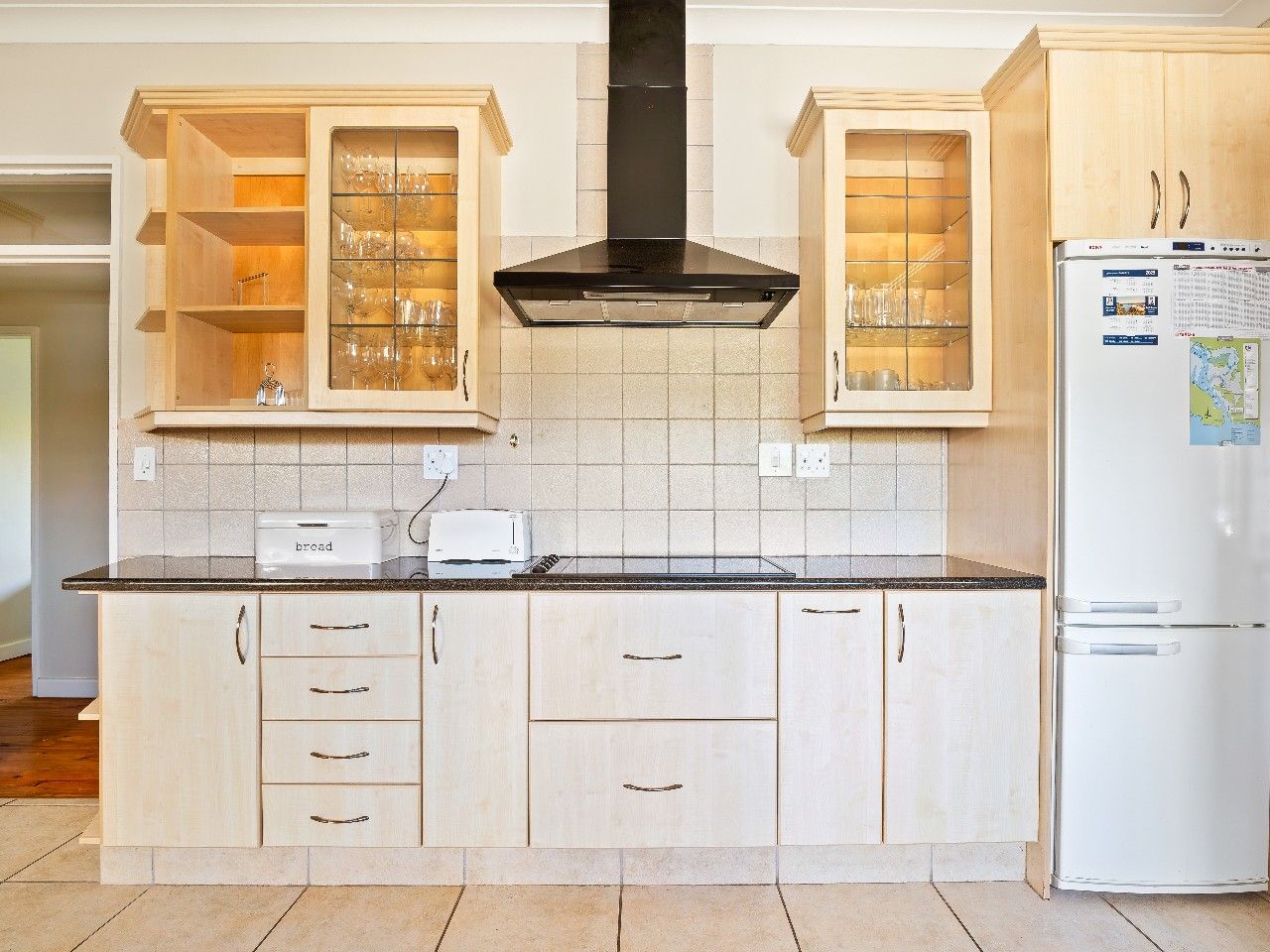 Photo of 4 Bedroom House to rent in Leisure Isle