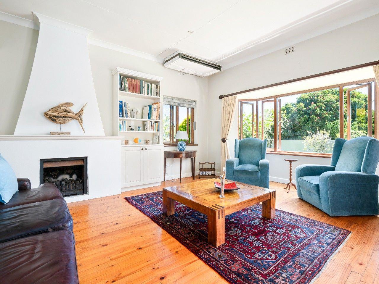 Photo of 4 Bedroom House to rent in Leisure Isle
