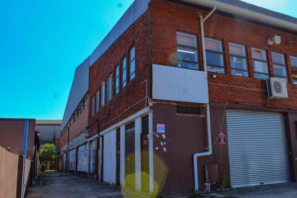 625m2 of warehouse , located within a secure industrial premises closely positioned to main arterial roads in the art of New Germany ...