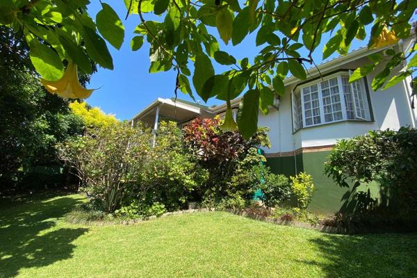 Are you looking for a charming quiet easy to maintain property to retire in comfort, then look no further. This exceptionally neat and ...