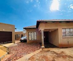 House for sale in Vosloorus Ext 10