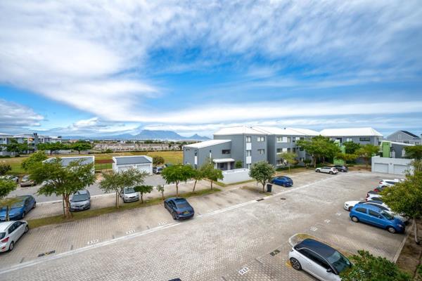 Sole Mandate. 
  
This modern and well-maintained apartment, located in a highly sought-after area, offers an excellent opportunity for ...