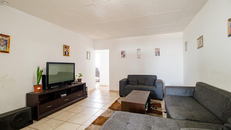 Listing number: P24-115465547, Image number: 2