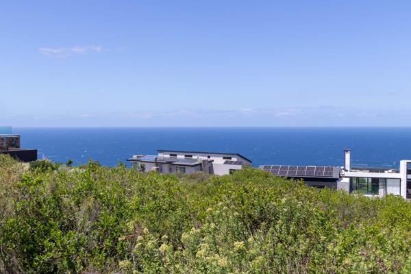 Panoramic sea views vacant plot in Breakwater Bay. This plot enjoys 180 degree views over a valley towards the sea and towards Mossel ...