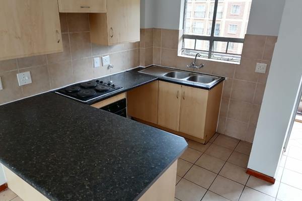 This lovely, freshly painted unit is perfectly situated within walking distance of a clinic, public transport, and two ...