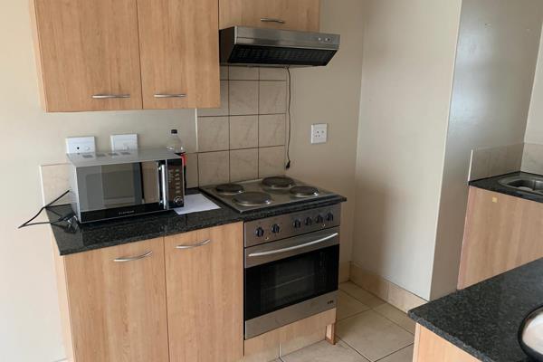 1 bed to let in Sunninghil sandton 

2nd floor 1 bed apartment to let
Available from the 1st of March 2025
Pool in the complex
A walk ...