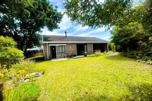 Charming Bargain Home in Sedgefield – Just R1,800,000!

Nestled in a cul-de-sac, this delightful north-facing facebrick gem is a rare ...