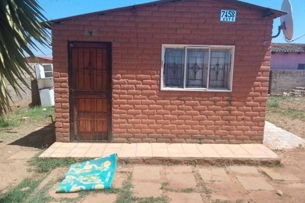 2 Bedroom rdp house in nellmapius ext six

Discover this delightful 2-bedroom property, with kitchen , insite toilet and a ...