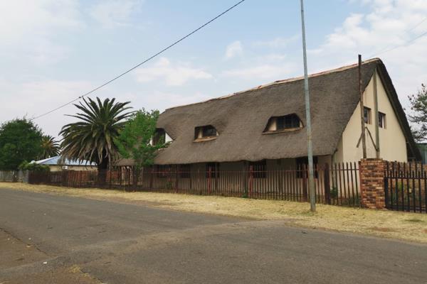 Large thatched roof house for sale

This spacious double storey home is build on 3 x ...