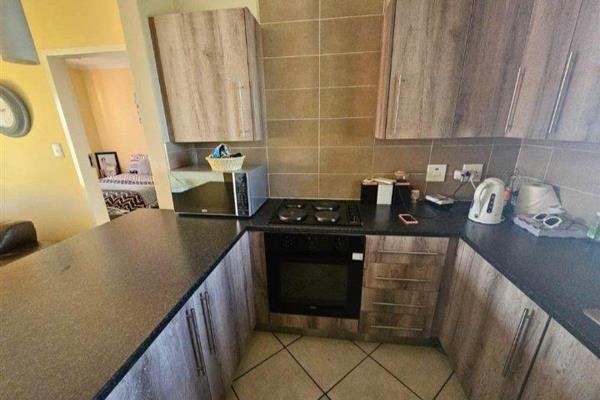 This beautiful apartment has the following to offer:a modern kitchen with plenty of cupboard space and spaces for appliances .The ...