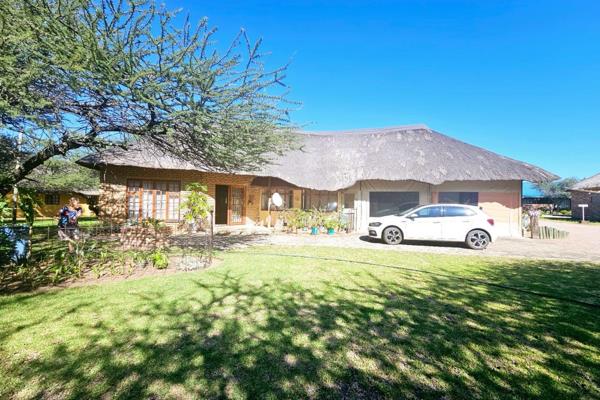 Nestled within the stunning Constantia Mineral Resort in Naboomspruit, this beautifully appointed 2 bedroom cottage offers the perfect ...