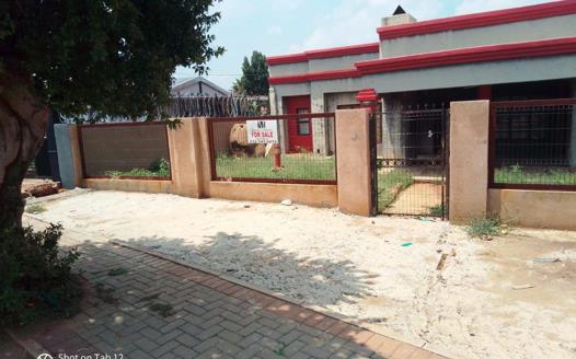 3 Bedroom House for sale in Ga-rankuwa Unit 2