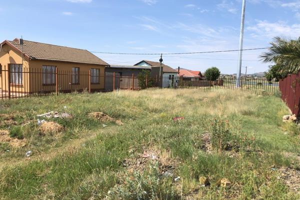 Discover an incredible opportunity with this vacant land measuring 295 square meters.

This property is brimming with potential ...