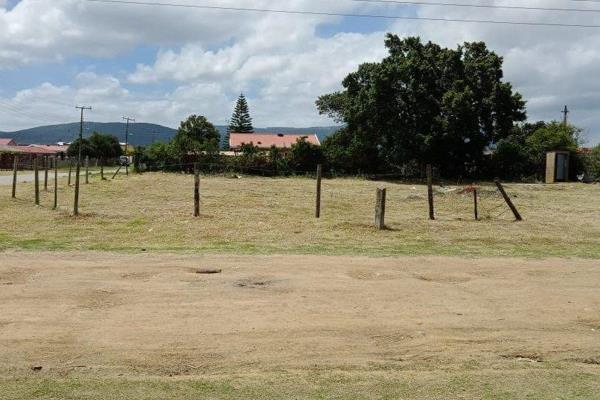 Corner vacant land for sale, waiting for new owner to build a new home.
It is located in Dimbaza area and is walking distance from the ...