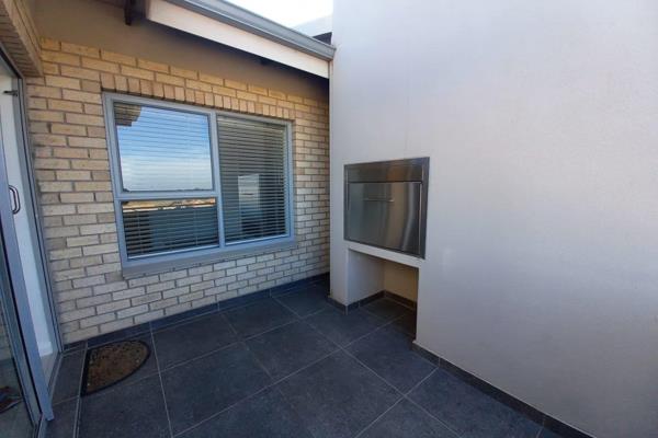 Available 1 March

NOT pet friendly

2 Bedrooms

1 Bathroom

Open-plan kitchen and livingroom

Balcony with stainless steel ...