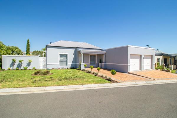 Welcome to this stunning 3-bedroom, 2-bathroom home nestled in the prestigious Fernwood Estate. Newly painted and renovated it is move ...