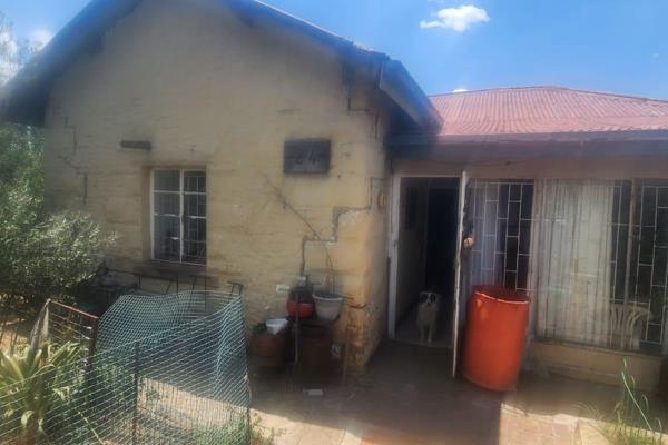 With a bit of TLC you can make this lovely country style home that is situated in the heart of the Eastern Free State your home. The ...