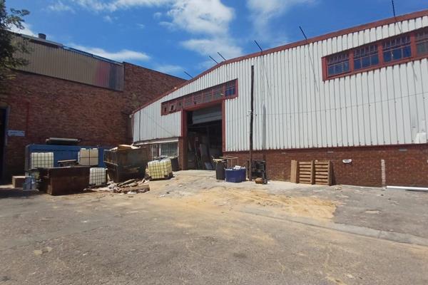 This well-maintained industrial property offers 1800m2 of warehouse and office space ...