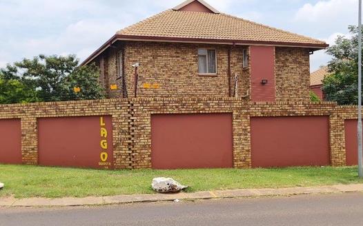 3 Bedroom Townhouse for sale in Zwartkop