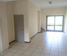 Apartment / Flat for sale in Pineslopes