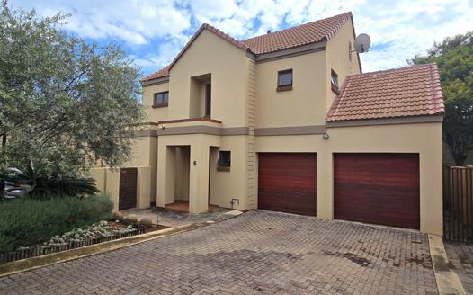 3 Bedroom Townhouse for sale in Midstream Estate