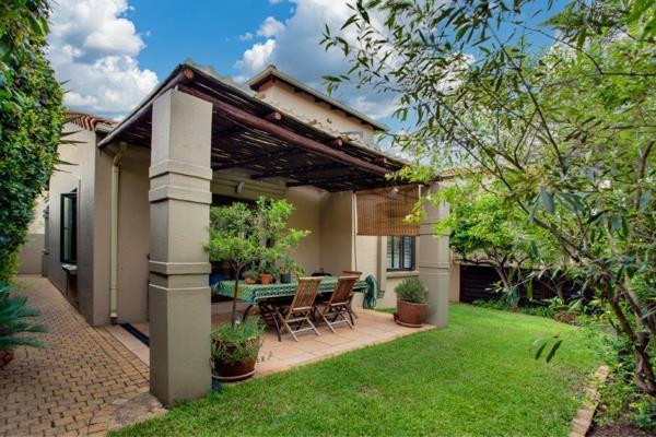 Welcome to this stunning garden duplex in a popular Douglasdale security estate. Renovated throughout, with valuable upgrades added ...