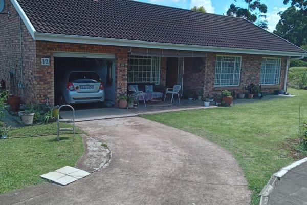 LOVELY SUNNY 3 BEDROOM UNIT IN SECURE SMALL COMPLEX - HOWICK NORTH - AVAILABLE 01 MARCH 2025

Unfortunately no pets ...