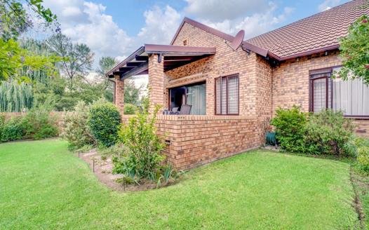 2 Bedroom House for sale in Lonehill