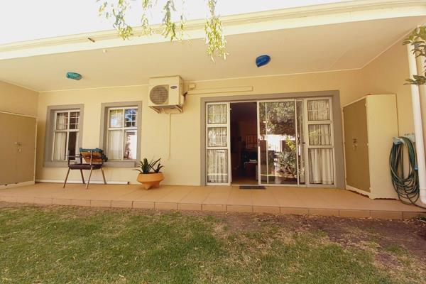 Located in the esteemed Caves Retirement Village in Oudtshoorn, this charming two-bedroom apartment offers a comfortable and ...