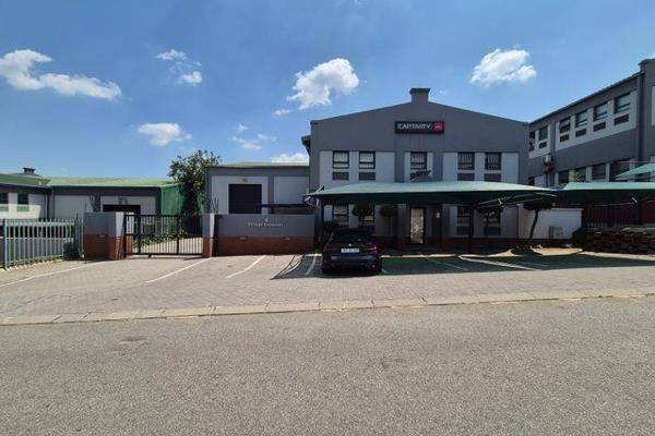 Located in the highly sought-after Linbro Business Park, this property offers a secure and accessible industrial space with 24-hour security and excellent connectivity to the N3 and major routes. The warehouse features impressive ...