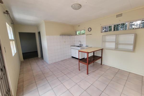 Unfurnished garden cottage for rent in Westdene, Johannesburg, down the road from the ...