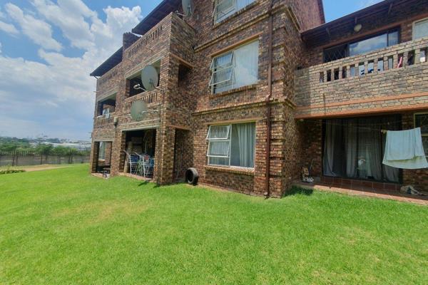 Ground floor lock up and go set in a secure complex.
Just around the corner from Woodmead Retail Mart, Sunninghill Shopping Center ...