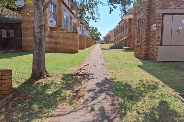 This unit is allocated in Wonder Park estate. It’s a specious ground floor unit it’s tenanted. It offers two beds one full bath, And ...