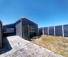 House for sale in Strandfontein Village