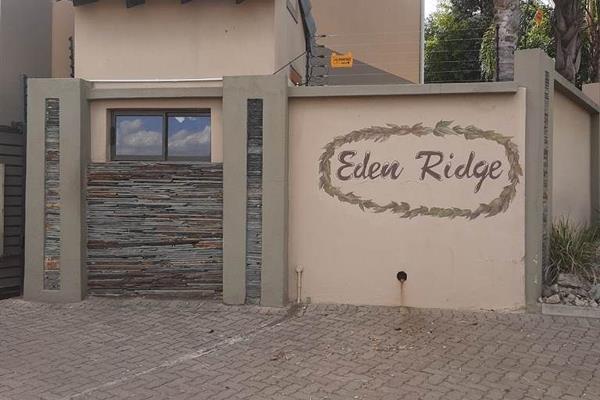 One bedroom, one bathroom Apartment on the First Floor in Eden Ridge

Open plan ...