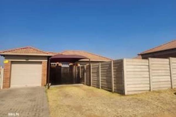 Rent conveniently in this three-bedroom house situated in Thatch Hill Estate Gate 4
It is a secure estate with low maintenance and is ...