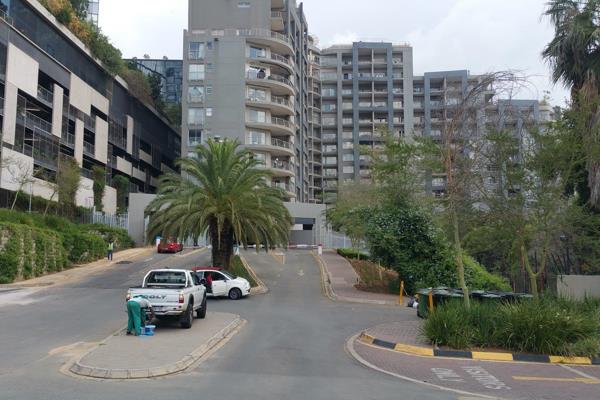 Upmarket, fully furnished 2 bed 2 bath apartment in Central Sandton. Walking distance to ...