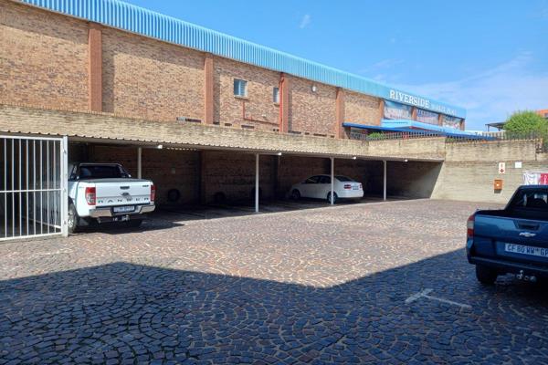 Inviting 2 bedroom ground floor flat in Krugersdorp Central. This affordable unit boasts ...