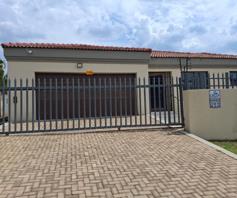 House for sale in Die Heuwel Ext 4