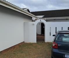 Townhouse for sale in Port Shepstone Central