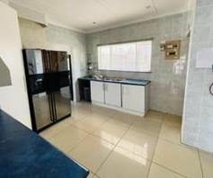 House for sale in Gillview