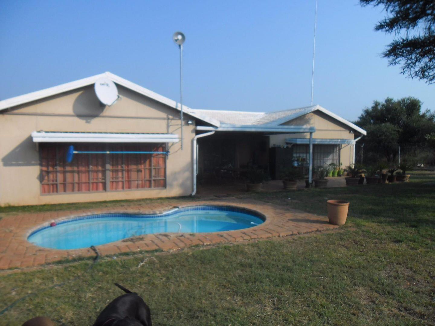 Farm for sale in Rustenburg Rural - P24-105449003
