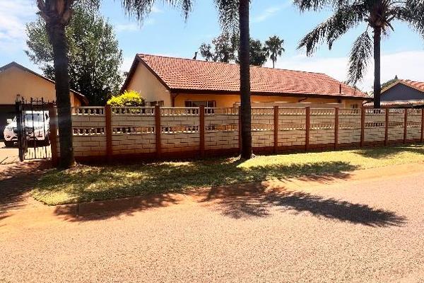 -Bedroom House for Rent in Dorandia, Pretoria North – R13,500/month
This spacious 4-bedroom family home is available for rent in the ...