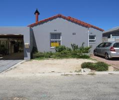 House for sale in Strandfontein