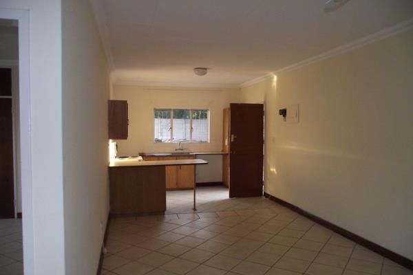 Eldoraigne; Garden Flat; 1 Bedroom, 1 Full Bath Room, Big Lounge/Dining/Kitchen. Small ...