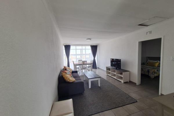 This lovely one bedroom unit has been upgrade and has a bathroom , lounge and kitchen with parking.