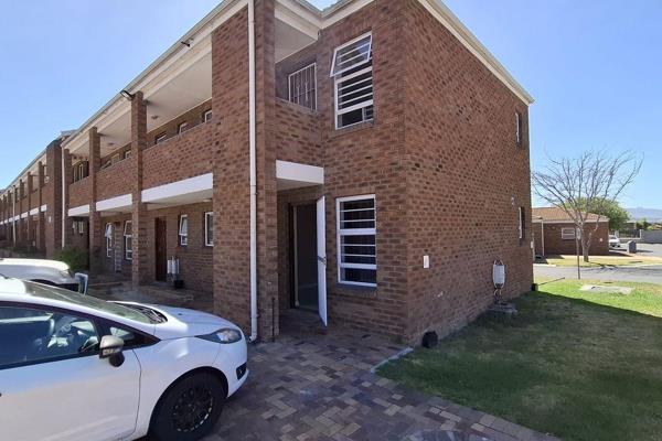 Ground floor apartment To Let in a 24-hour gated secured complex in Bellville. The unit ...