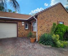 Townhouse for sale in Amberfield Crest Estate