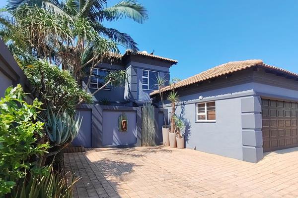 Beautiful modern dbl-storey home in a secure full-title estate.

Low levies - only r890.00pm.


This Stunning, Contemporary ...